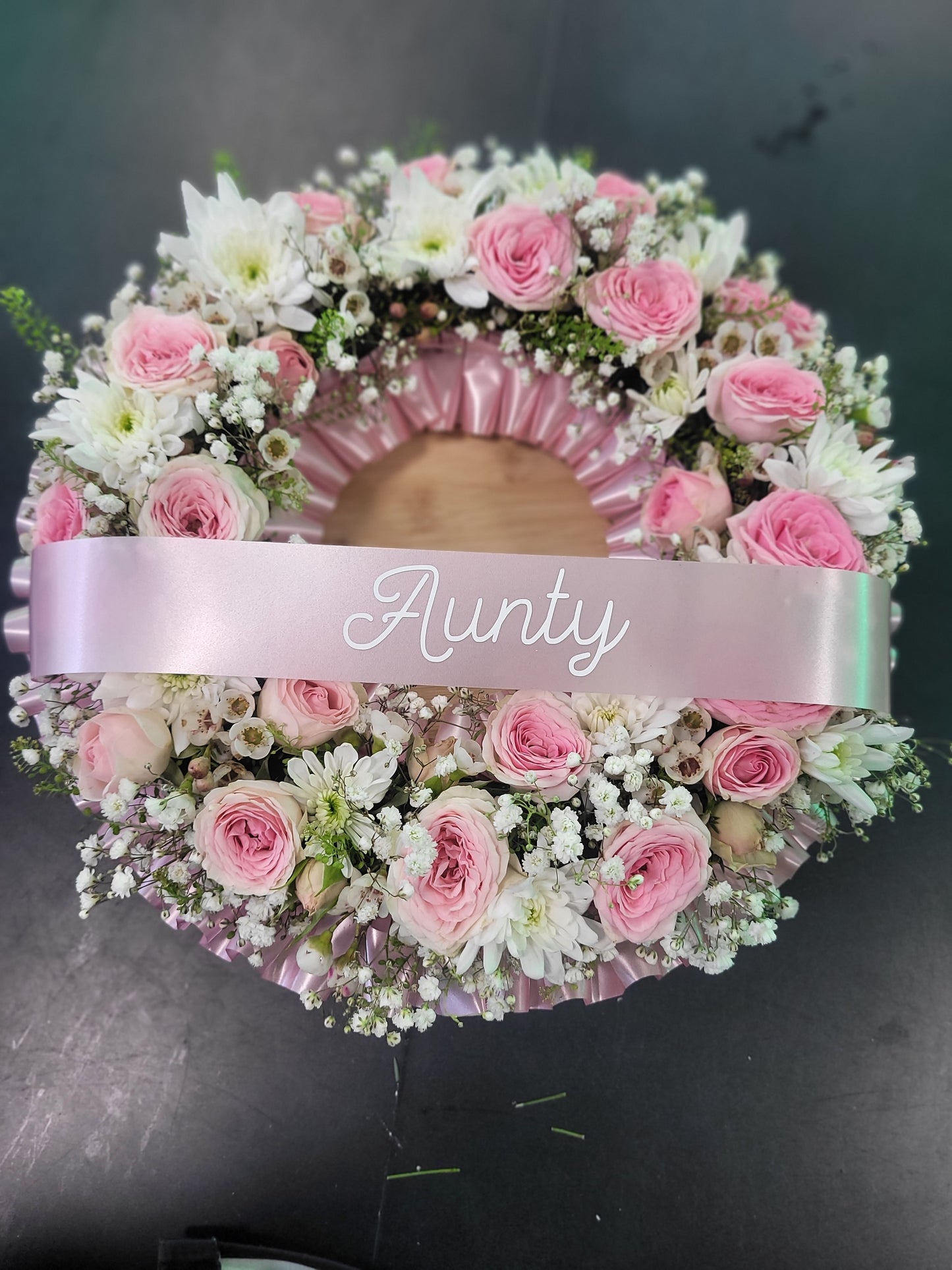 Loose Funeral Wreath 14”