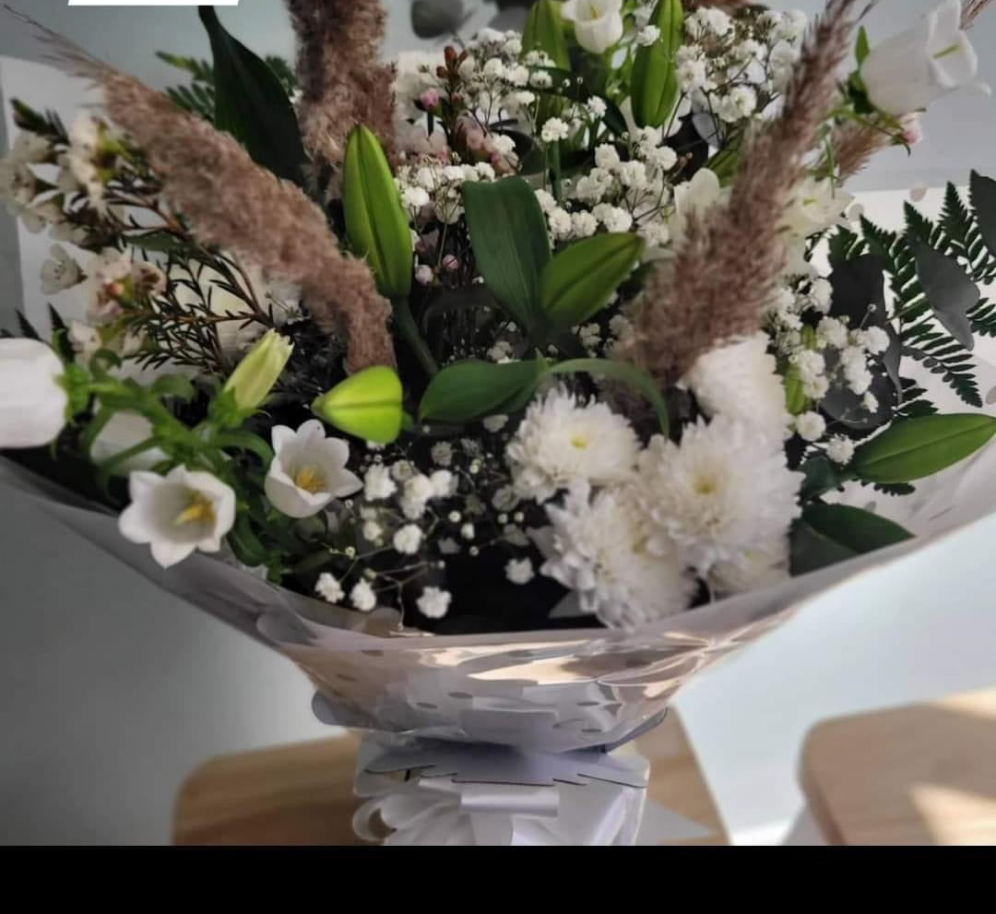 Florist choice Neutrals- Large